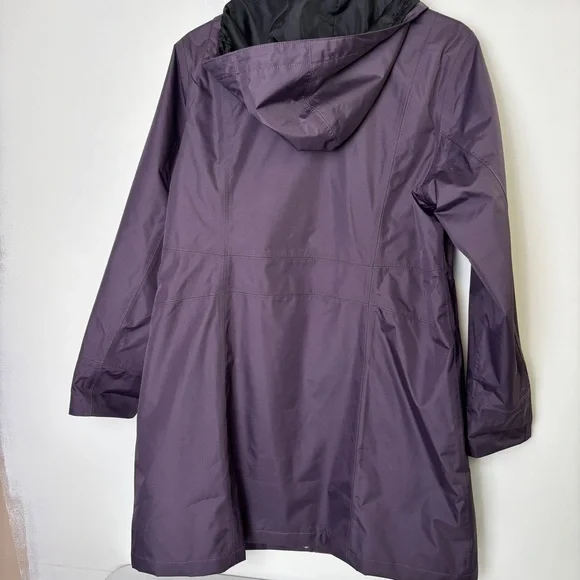 Eddie Bauer Weatheredge Plum Hooded Raincoat - Picture 2 of 7